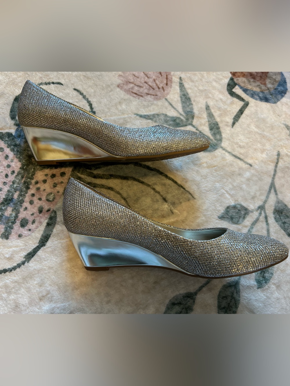 Bandolino Silver Glitter Low Heel Pumps - Picture 7 of 13
